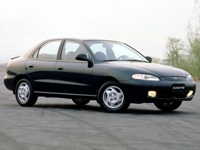 Hyundai Avante 1.5 AT (107 л.с.) - II 1995 – 1998, седан