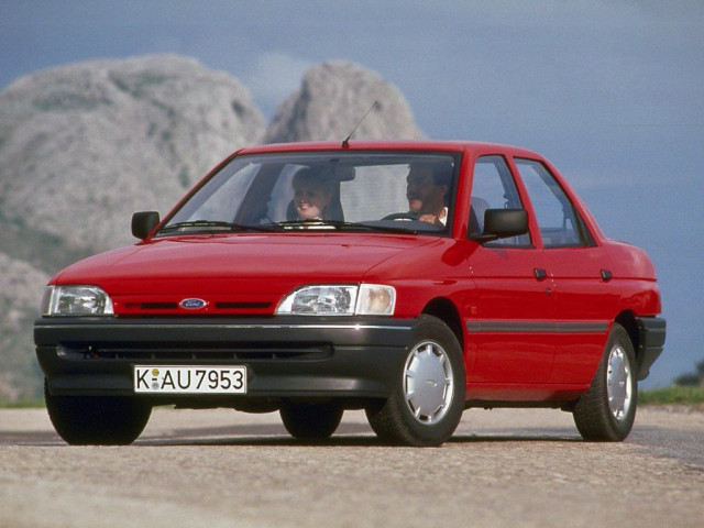 Ford Orion 1.8 MT (131 л.с.) - III 1990 – 1993, седан