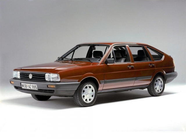 Volkswagen Passat 1.6D MT (69 л.с.) - B2 1980 – 1988, хэтчбек 5 дв.