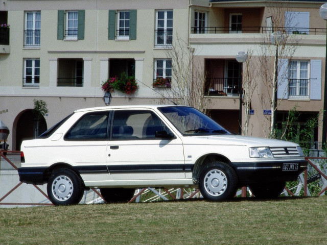 Peugeot 309 1.6 MT (88 л.с.) - I Рестайлинг 1989 – 1993, хэтчбек 3 дв.