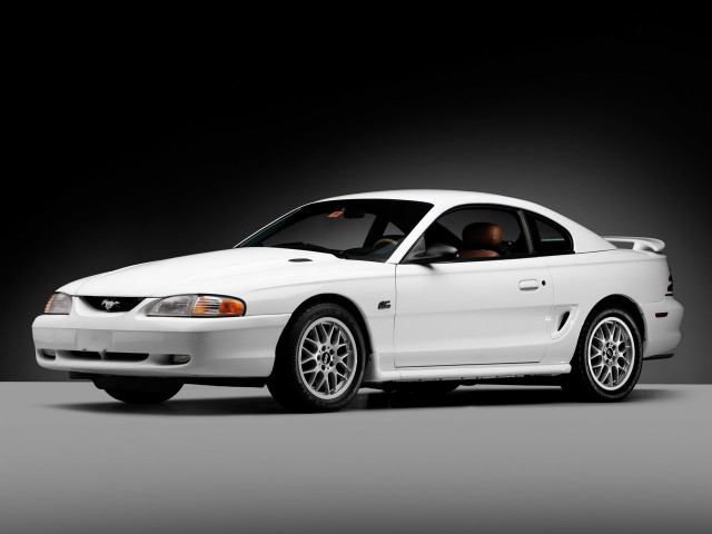 Ford Mustang 3.8 AT (152 л.с.) - IV 1993 – 1998, купе