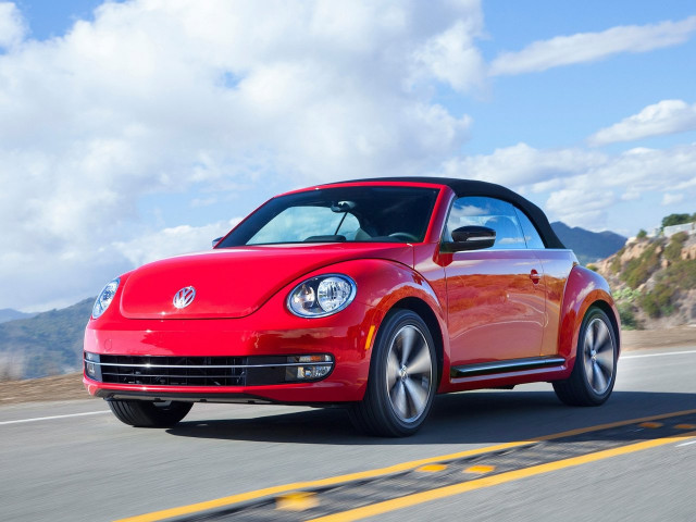 Volkswagen Beetle 2.0D MT (150 л.с.) - II (A5) 2011 – 2019, кабриолет