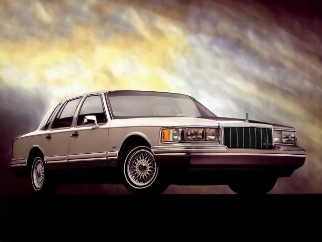 Lincoln Town Car 4.7 AT (213 л.с.) - II 1989 – 1997, седан