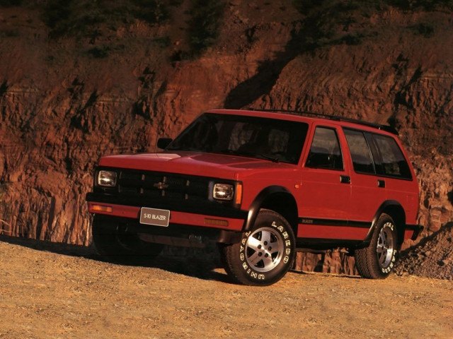 Chevrolet Blazer 4.3 AT 4x4 (161 л.с.) - I Рестайлинг 1990 – 1994, внедорожник 5 дв.