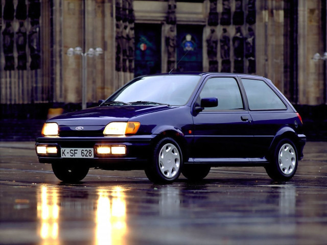 Ford Fiesta 1.8 MT (105 л.с.) - Mk3 1989 – 1996, хэтчбек 3 дв.