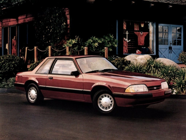 Ford Mustang 5.0 MT (228 л.с.) - III Рестайлинг 1986 – 1993, купе