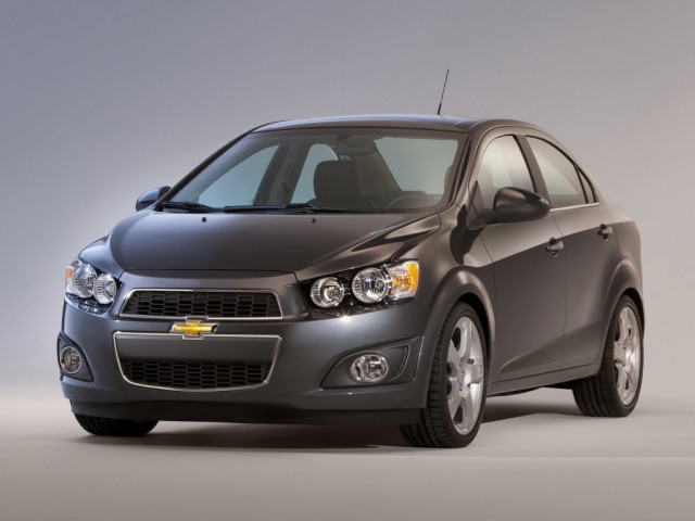 Chevrolet Sonic 1.4 AT (140 л.с.) - I 2011 – 2016, седан