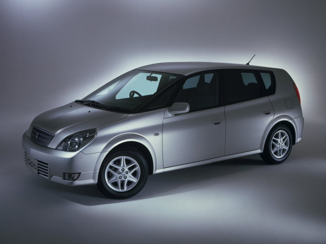 Toyota I универсал 5 дв. 2000-2002