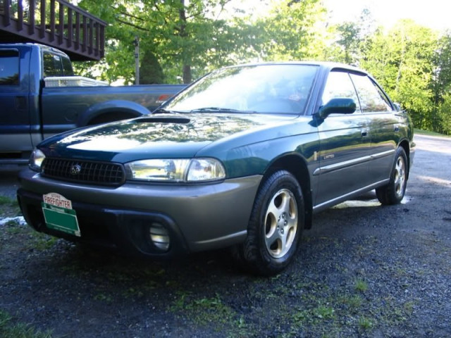 Subaru I седан 1996-1999