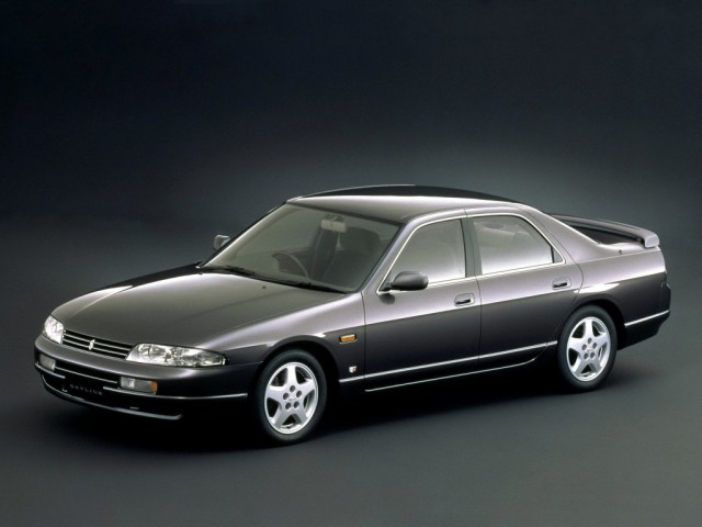 Nissan Skyline 2.0 AT (130 л.с.) - IX (R33) 1993 – 1998, седан