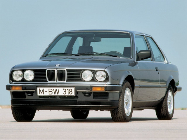 BMW 3 серии 1.8 MT (140 л.с.) - II (E30) 1982 – 1994, купе