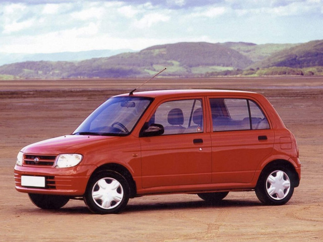 Daihatsu Cuore 1.0 MT (56 л.с.) - V (L700) 1999 – 2003, хэтчбек 5 дв.