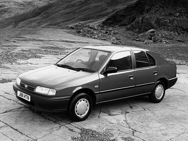 Nissan Primera 1.6 MT (90 л.с.) - I (P10) 1990 – 1997, лифтбек