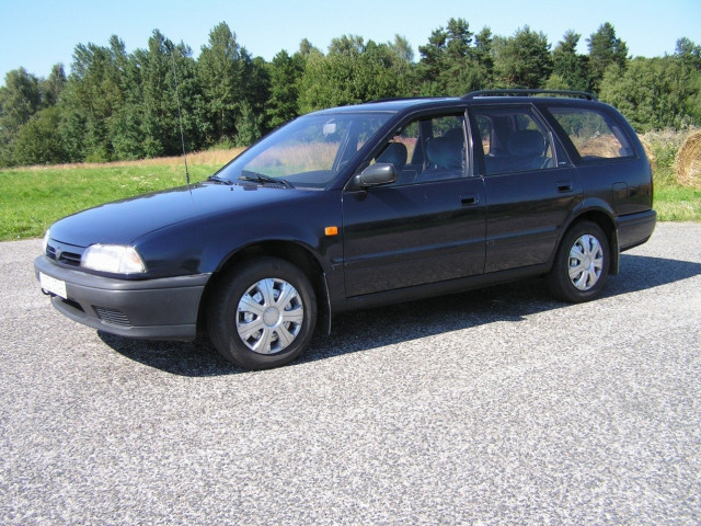 Nissan Primera 2.0 MT (115 л.с.) - I (P10) 1990 – 1997, универсал 5 дв.