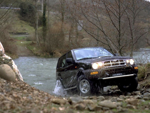 Ford Maverick 2.4 MT 4x4 (116 л.с.) - I 1993 – 1998, внедорожник 3 дв.