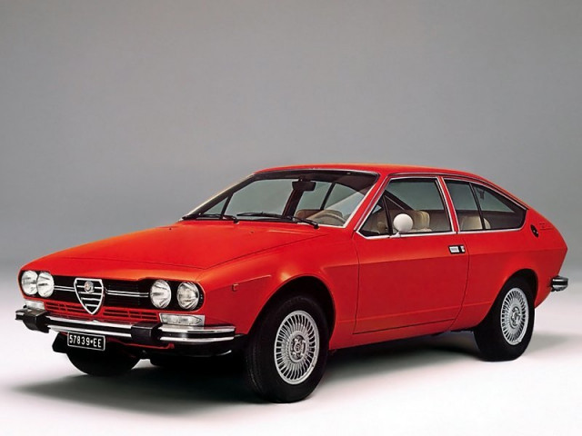 Alfa Romeo Alfetta 2.0 MT (121 л.с.) -  1972 – 1987, купе