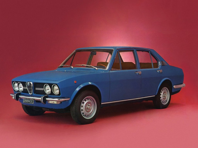 Alfa Romeo Alfetta 1.6 MT (107 л.с.) -  1972 – 1987, седан