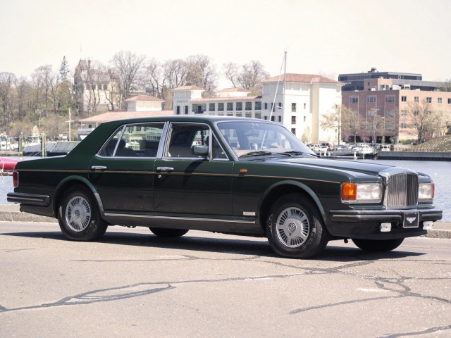 Bentley Mulsanne 6.8 AT (295 л.с.) - I 1980 – 1993, седан
