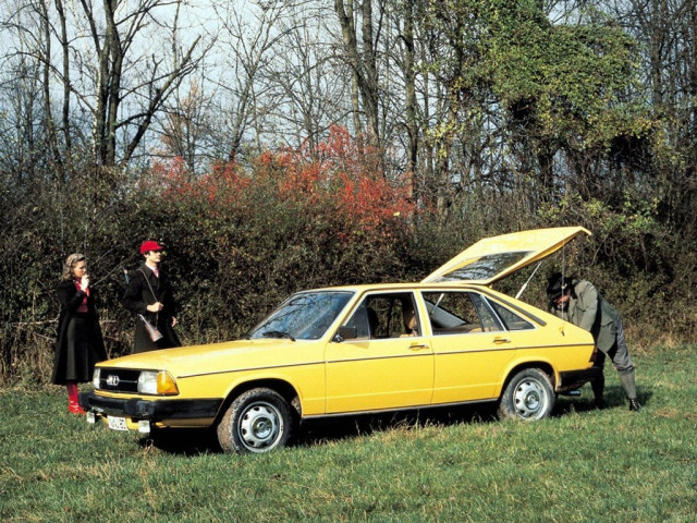 Audi 100 2.2 MT (115 л.с.) - II (C2) 1976 – 1983, универсал 5 дв.