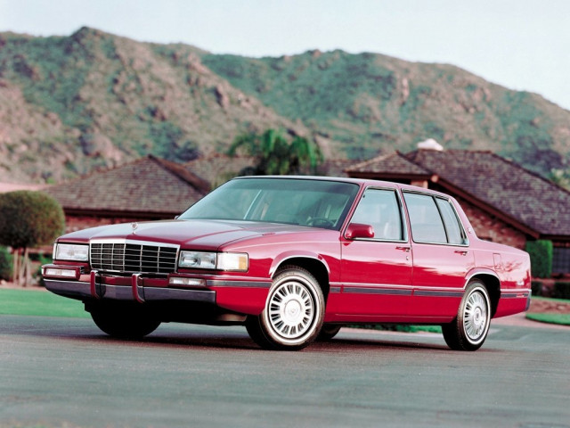 Cadillac DeVille 4.9 AT (200 л.с.) - VI 1985 – 1993, седан