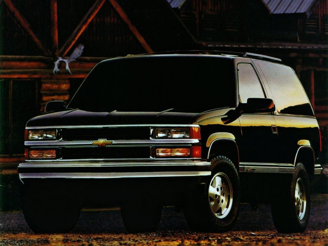 Chevrolet Blazer K5 5.8 AT 4x4 (203 л.с.) - III 1991 – 1994, внедорожник 3 дв.