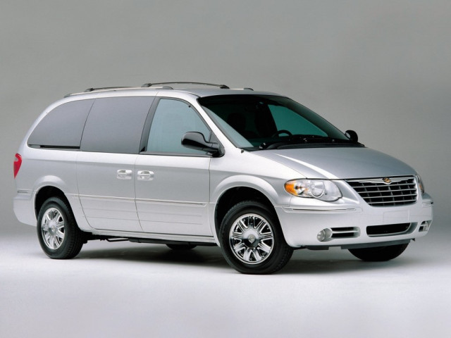 Chrysler Town & Country 3.8 AT (203 л.с.) - IV Рестайлинг 2004 – 2007, минивэн