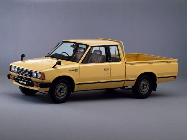 Datsun 720 2.5D MT 4x4 (75 л.с.) -  1980 – 1986, пикап полуторная кабина