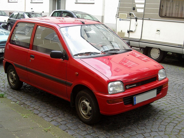 Daihatsu Cuore 0.9 MT (41 л.с.) - III (L200) 1990 – 1995, хэтчбек 3 дв.