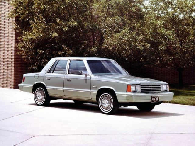 Dodge Aries 2.6 MT (131 л.с.) -  1981 – 1989, седан
