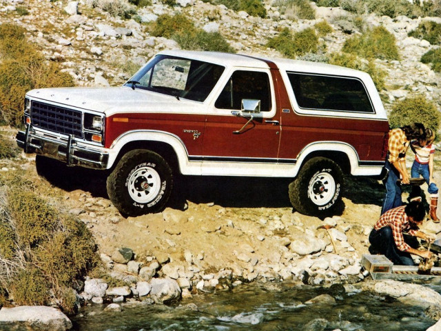 Ford Bronco 5.0 AT 4x4 (135 л.с.) - III 1980 – 1986, внедорожник 3 дв.