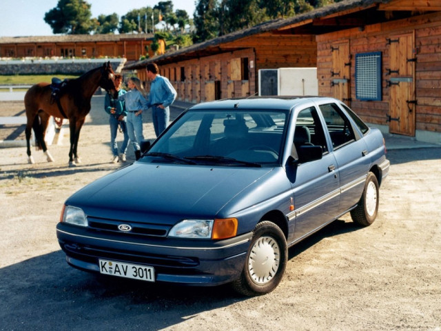 Ford Escort 1.3 MT (60 л.с.) - V 1990 – 1992, хэтчбек 5 дв.