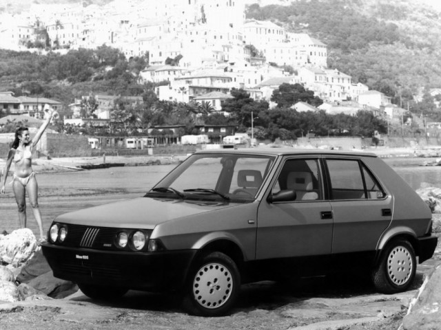 Fiat Ritmo 1.4 MT (68 л.с.) - I Рестайлинг 1982 – 1988, хэтчбек 5 дв.