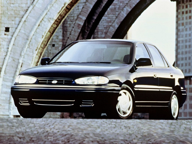 Hyundai Elantra 1.6 MT (106 л.с.) - I (J1) 1990 – 1995, седан