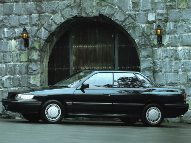 Isuzu II седан 1990-1993
