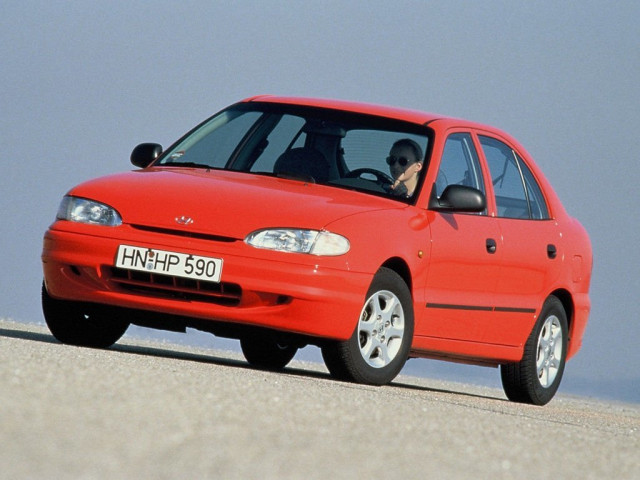 Hyundai Verna 1.5 AT (91 л.с.) - I 1999 – 2005, хэтчбек 5 дв.