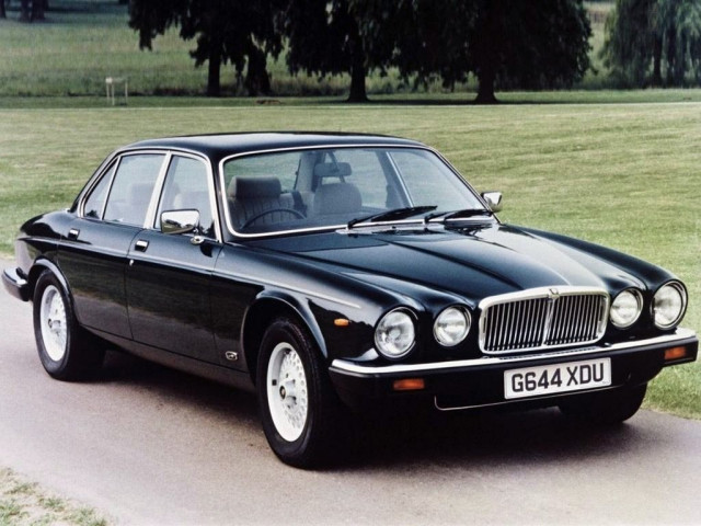 Jaguar XJ 5.4 AT (295 л.с.) - I (Series 3) 1979 – 1993, седан
