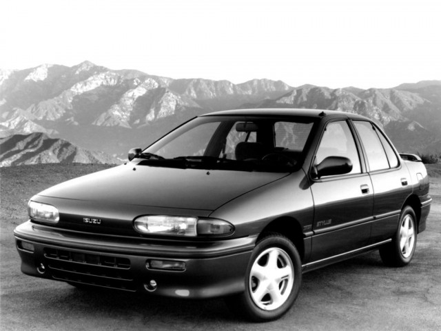 Isuzu седан 1990-1993