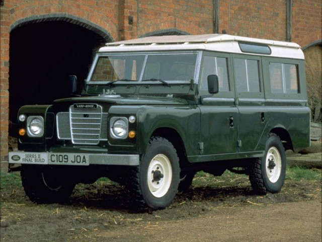 Land Rover Series III 2.3 MT 4x4 (69 л.с.) -  1971 – 1985, внедорожник 5 дв.