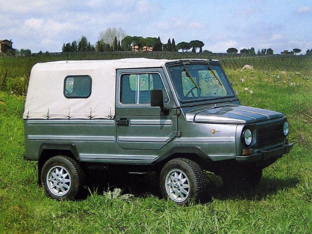 ЛуАЗ 969 1.2 MT 4x4 (40 л.с.) -  1966 – 1992, внедорожник открытый