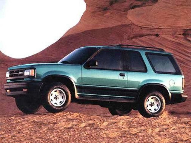 Mazda Navajo 4.1 MT 4x4 (162 л.с.) -  1990 – 1994, внедорожник 3 дв.