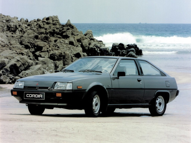 Mitsubishi Cordia 1.8 MT (90 л.с.) -  1982 – 1990, хэтчбек 3 дв.