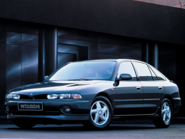Mitsubishi Eterna 1.9 AT (140 л.с.) - VII 1992 – 1996, седан