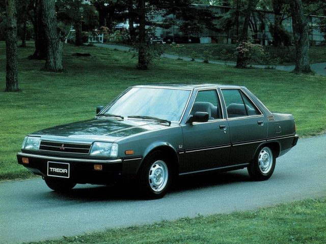 Mitsubishi Tredia 1.4 MT (70 л.с.) -  1982 – 1987, седан