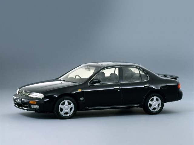 Nissan Bluebird 2.0 AT 4x4 (210 л.с.) - X (U13) 1991 – 1997, седан