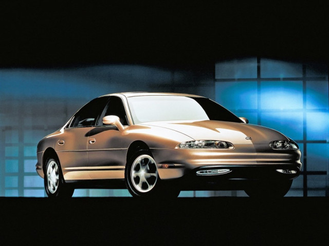 Oldsmobile Aurora 4.0 AT (253 л.с.) - I 1994 – 1999, седан