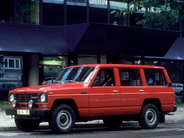 Nissan Patrol 2.8 MT 4x4 (121 л.с.) - III (K160, K260) 1980 – 1994, внедорожник 5 дв.