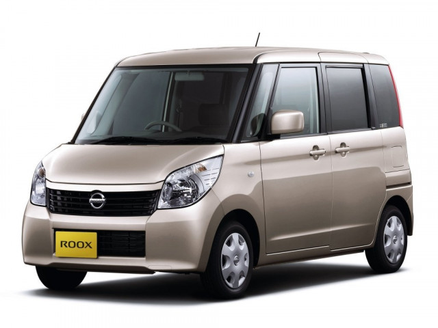 Nissan Roox 0.7 CVT 4x4 (54 л.с.) -  2009 – 2013, микровэн