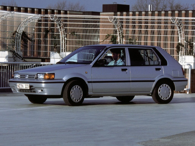 Nissan Sunny 1.7D AT (54 л.с.) - N13 1986 – 1991, хэтчбек 5 дв.