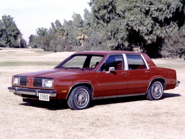 Oldsmobile седан 1980-1984