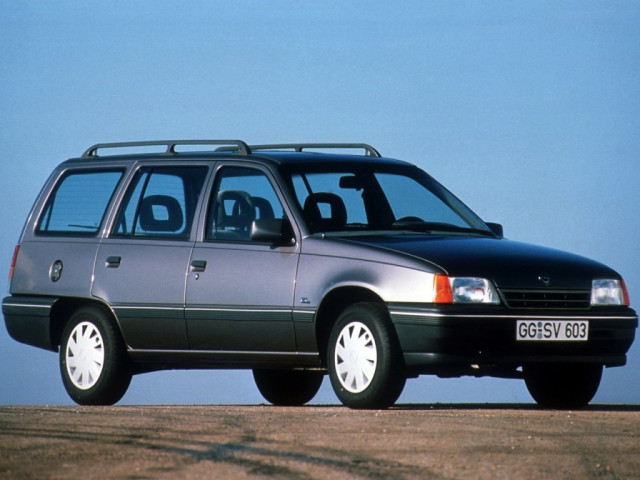 Opel Kadett 1.7D MT (57 л.с.) - E Рестайлинг 1989 – 1993, универсал 5 дв.